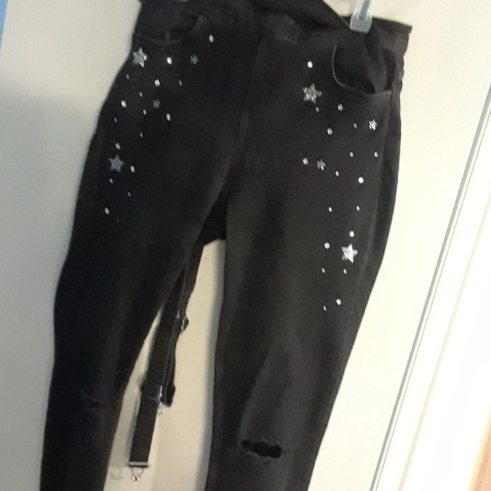 Jumpsuit - Picture 4 of 7